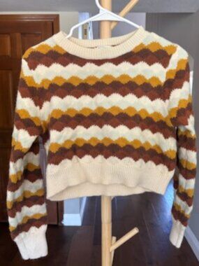 Storia Cream Earth Tone Chevron Fuzzy Crop Sweater Size M Retro 70s Knit